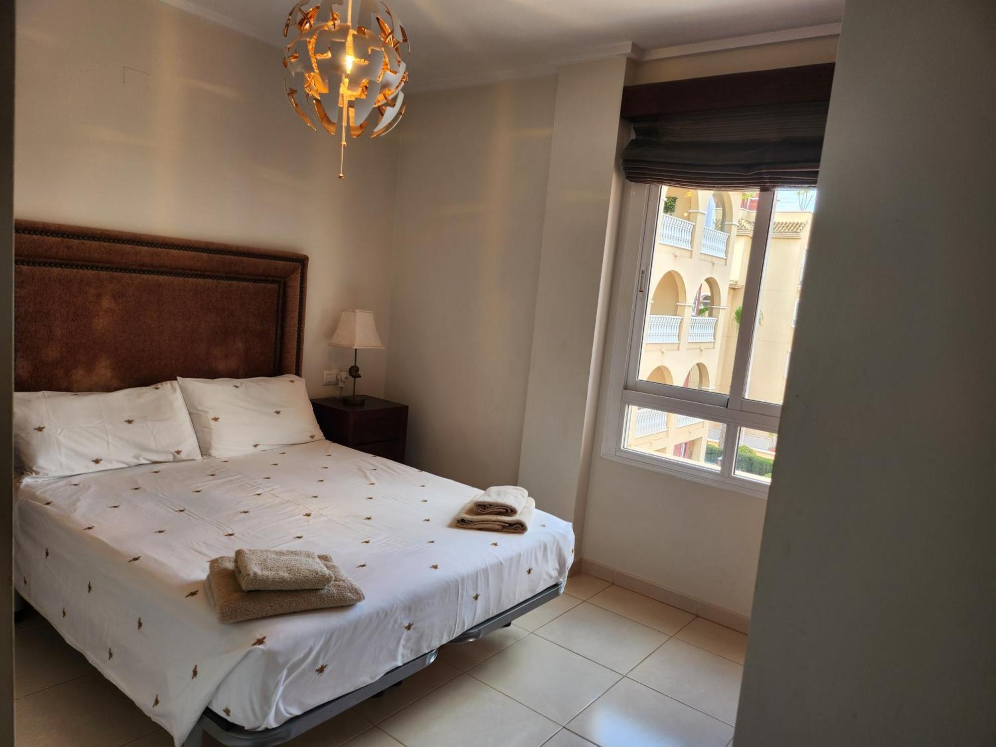 Spacious 3 Bedroom 2 Bathroom Apartment - Puerto Marina Complex ลอสอัลกาซาเรส ภายนอก รูปภาพ